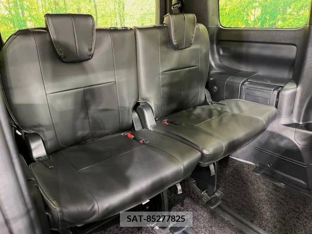 Toyota VOXY 2019-03 382857-10