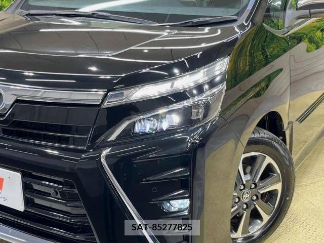 Toyota VOXY 2019-03 382857-13