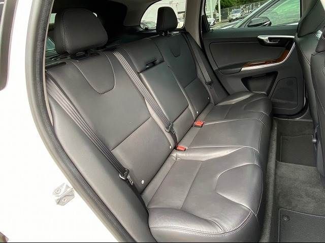 Volvo XC60 2017-09 181365-5