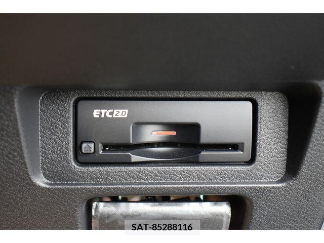 Nissan AURA 2023-08 302763-9