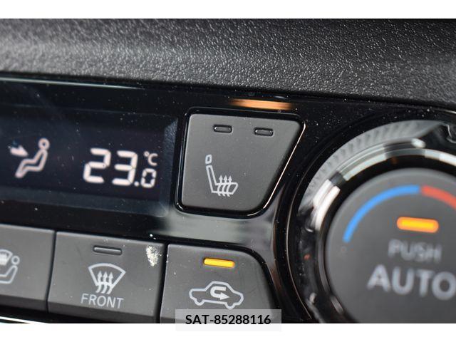Nissan AURA 2023-08 302763-12