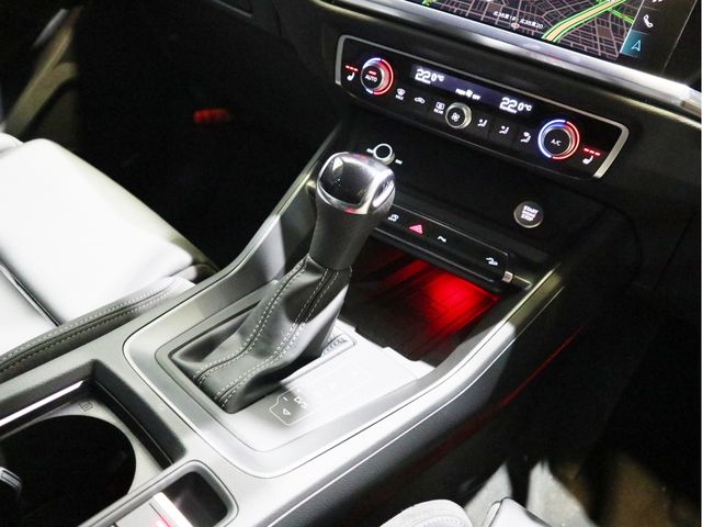 Audi Q3 2020-09 24605-11