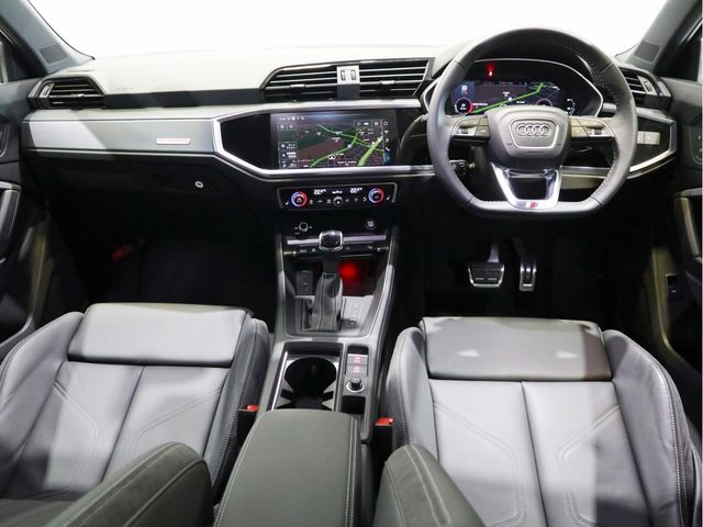 Audi Q3 2020-09 24605-9