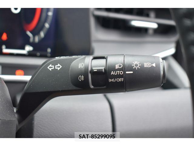 Nissan AURA 2022-06 382491-17