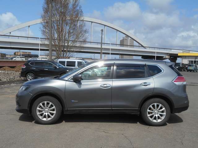 Nissan X-TRAIL 2016-08 3067-5