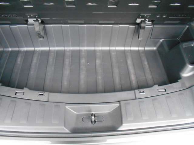 Nissan X-TRAIL 2016-08 3067-17