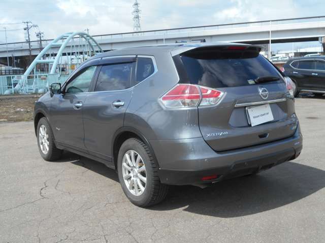 Nissan X-TRAIL 2016-08 3067-1
