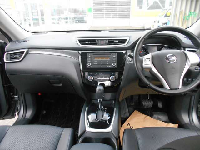 Nissan X-TRAIL 2016-08 3067-2