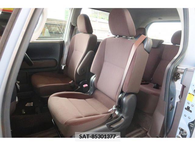 Toyota SPADE 2013-11 286044-18