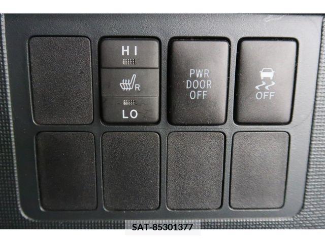 Toyota SPADE 2013-11 286044-11