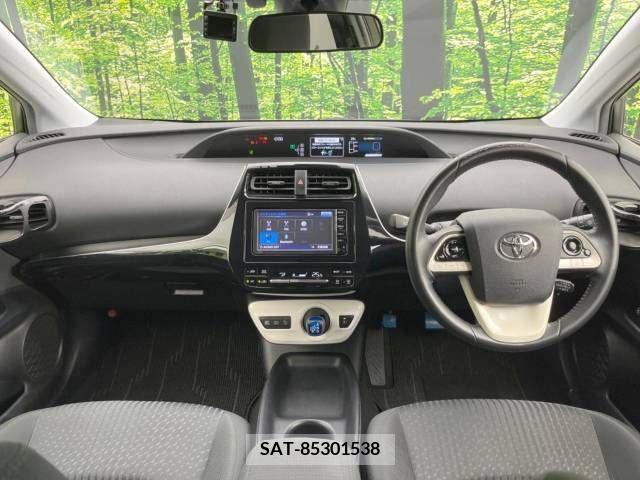 Toyota PRIUS 2016-04 344785-1