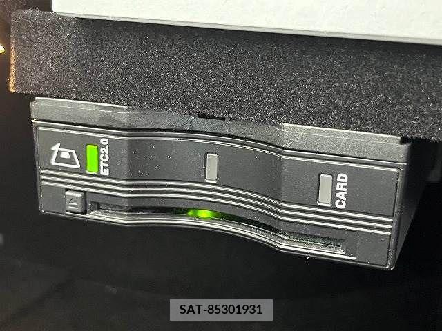 Mercedes Benz C-CLASS 2019-03 297963-7