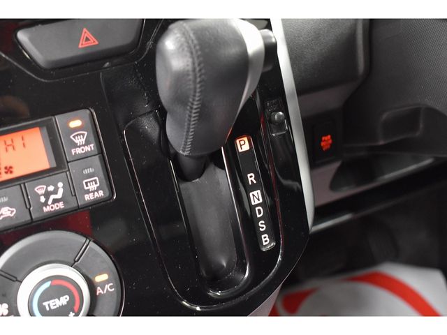 Daihatsu TANTO CUSTOM 2015-02 182298-26
