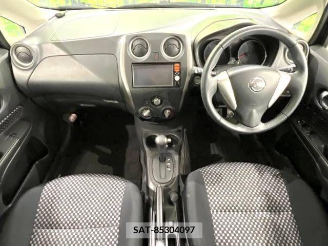Nissan NOTE 2015-04 255847-1
