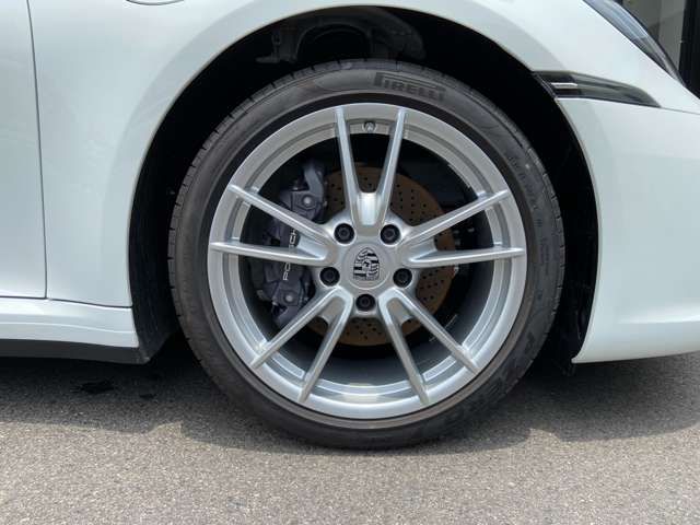 Porsche 911 2021-12 9128-9