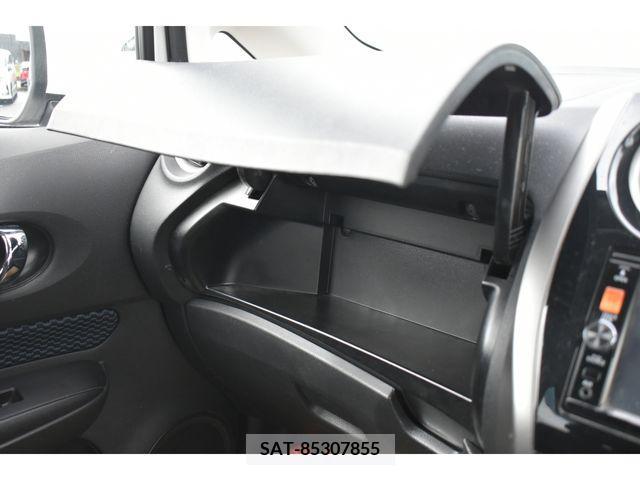 Nissan NOTE 2016-03 335624-12