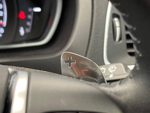 Volvo V40 2018-09 192506-8