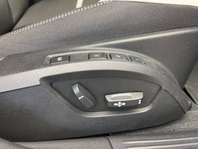 Volvo V40 2018-09 192506-7