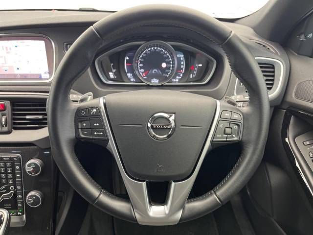 Volvo V40 2018-09 192506-10