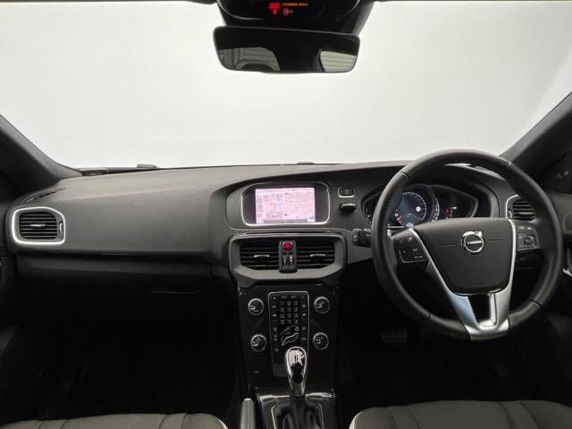 Volvo V40 2018-09 192506-1
