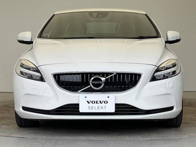 Volvo V40 2018-09 192506-16