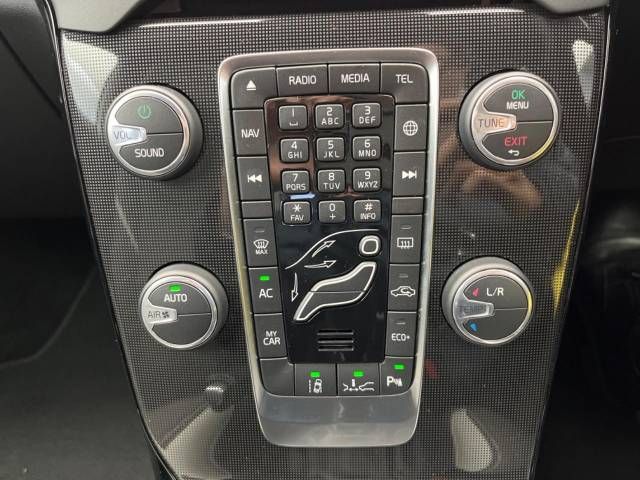 Volvo V40 2018-09 192506-6