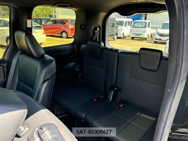 Toyota ESQUIRE 2018-03 359796-4