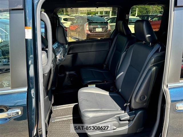 Toyota ESQUIRE 2018-03 359796-3