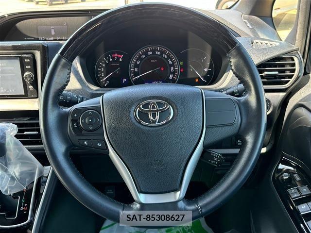 Toyota ESQUIRE 2018-03 359796-21