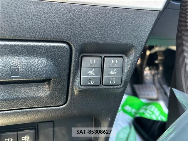 Toyota ESQUIRE 2018-03 359796-27