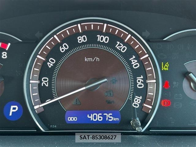 Toyota ESQUIRE 2018-03 359796-26