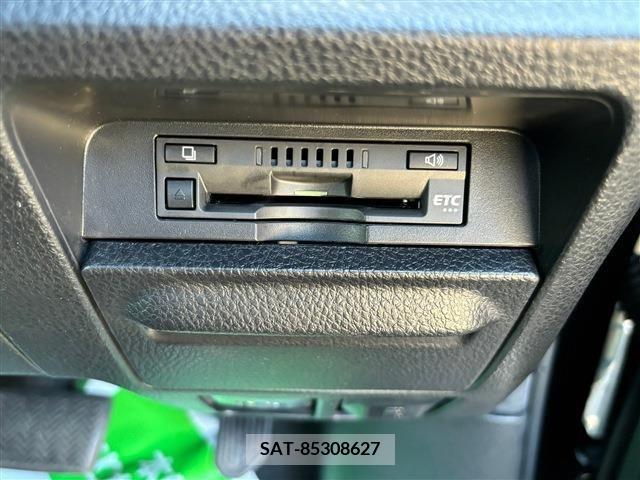 Toyota ESQUIRE 2018-03 359796-17