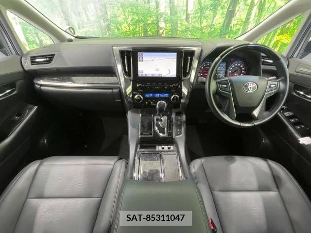 Toyota VELLFIRE 2020-07 369700-1