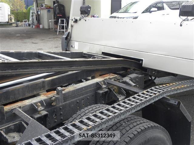 Mitsubishi CANTER 2021-04 399873-14