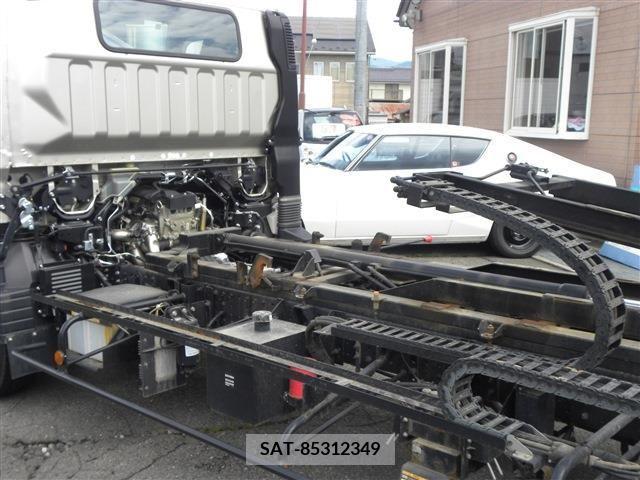 Mitsubishi CANTER 2021-04 399873-13