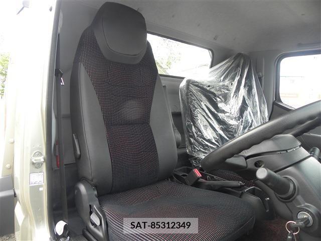 Mitsubishi CANTER 2021-04 399873-21