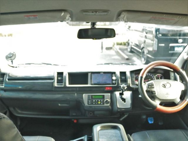 Toyota HIACE WAGON 2016-01 175-11