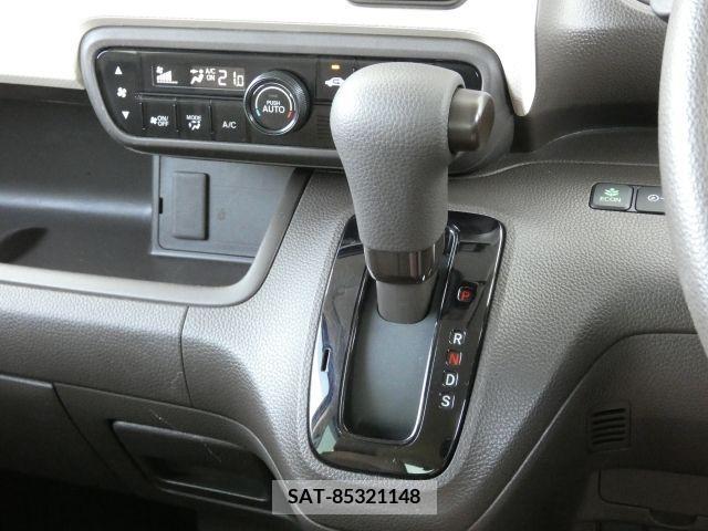 Honda N BOX 2021-04 333856-11