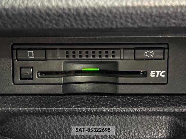 Toyota NOAH 2015-04 321451-6