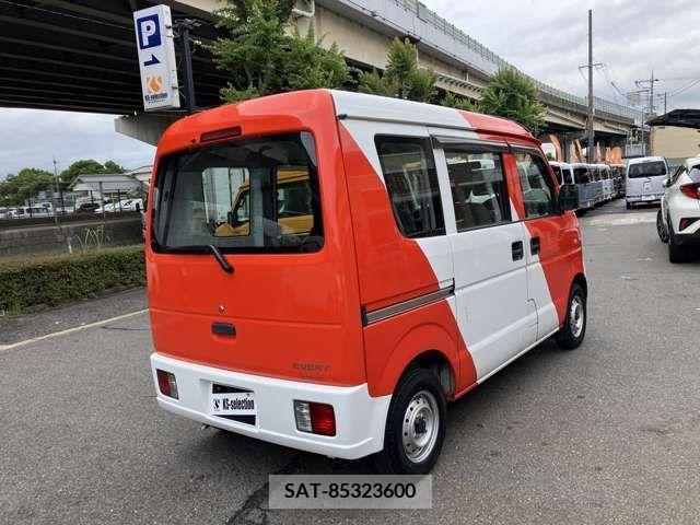 Suzuki EVERY 2014-05 301764-10