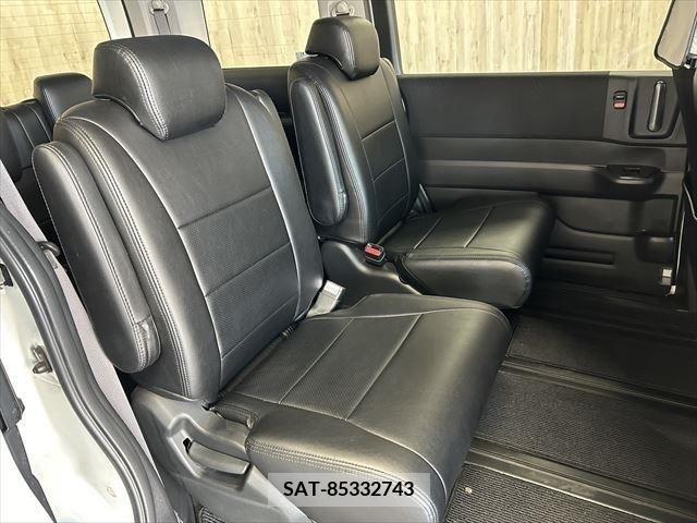 Honda STEP WGN 2012-06 324630-9