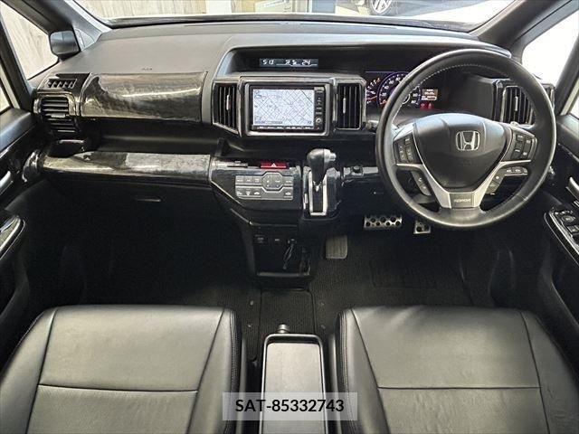 Honda STEP WGN 2012-06 324630-1