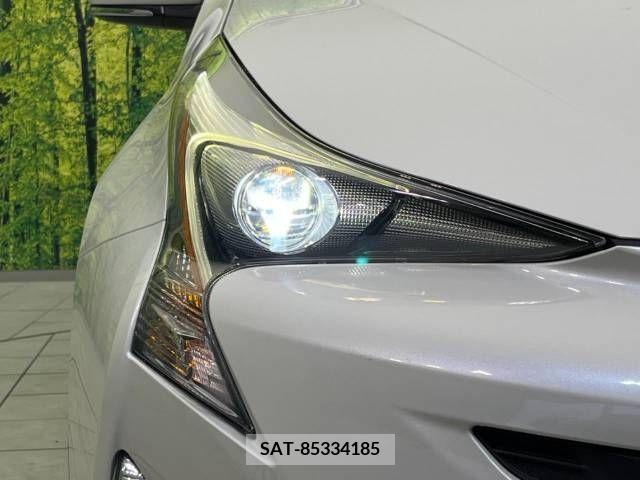 Toyota PRIUS 2017-05 322349-12