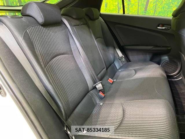 Toyota PRIUS 2017-05 322349-9