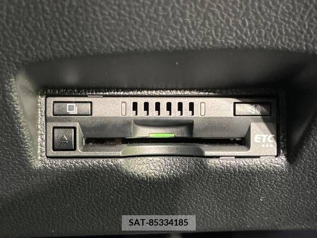 Toyota PRIUS 2017-05 322349-7