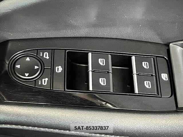Mazda MAZDA3 2020-11 301093-28
