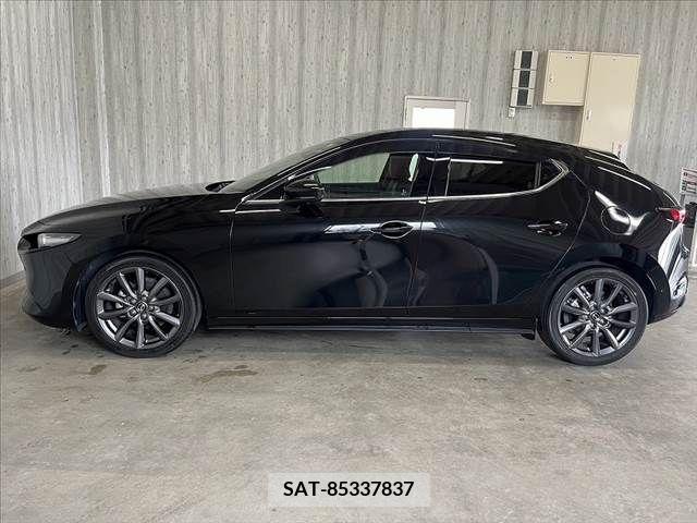 Mazda MAZDA3 2020-11 301093-11
