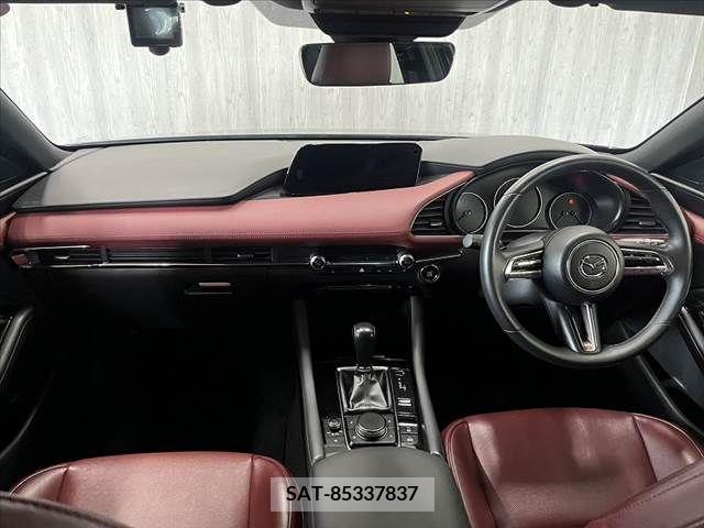 Mazda MAZDA3 2020-11 301093-1