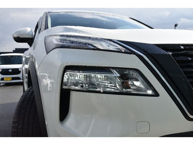 Nissan X-TRAIL 2023-04 186503-25