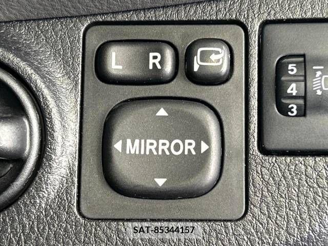 Toyota VITZ 2015-12 314555-5